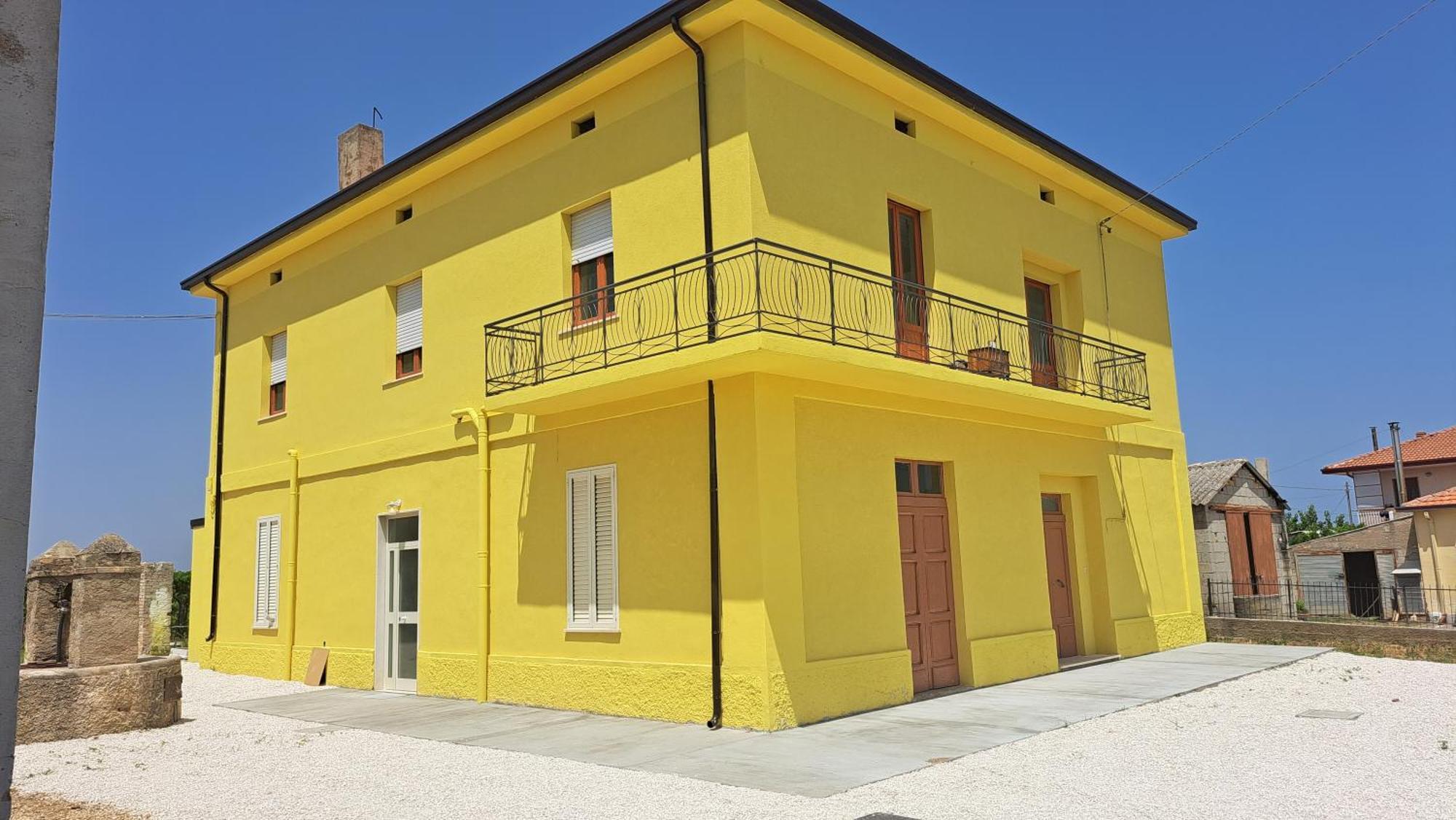 B & B Le Tre Rose Tollo Exterior photo